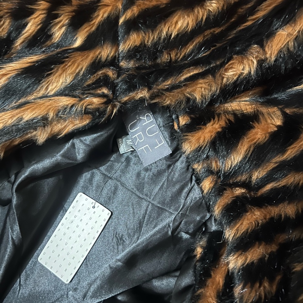 Coat - Picture 4 of 5